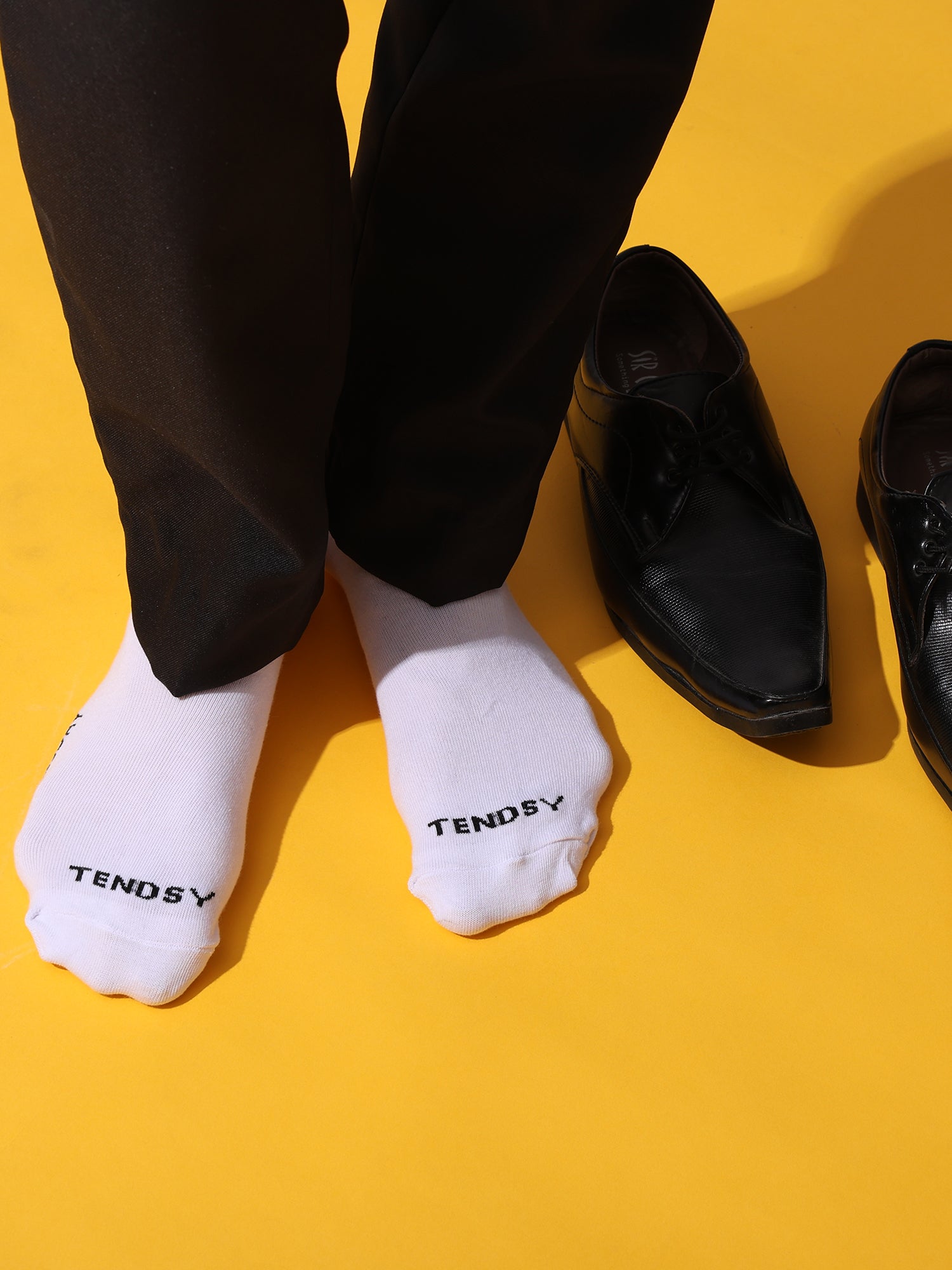 Days of the Week Socks, White Cotton Mid Calf/Crew Socks, Emoji Design, 7 Pairs Set